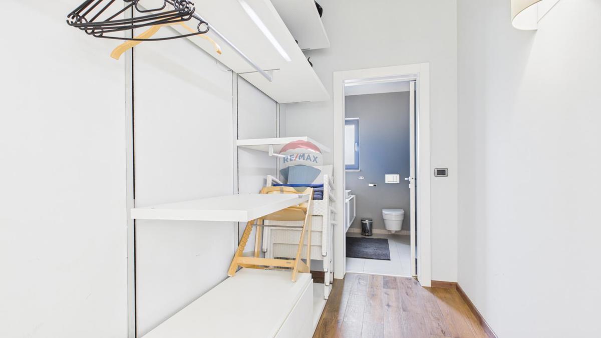 Hiša Sveti Lovreč, 230m2