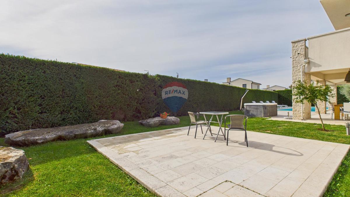 Hiša Sveti Lovreč, 230m2