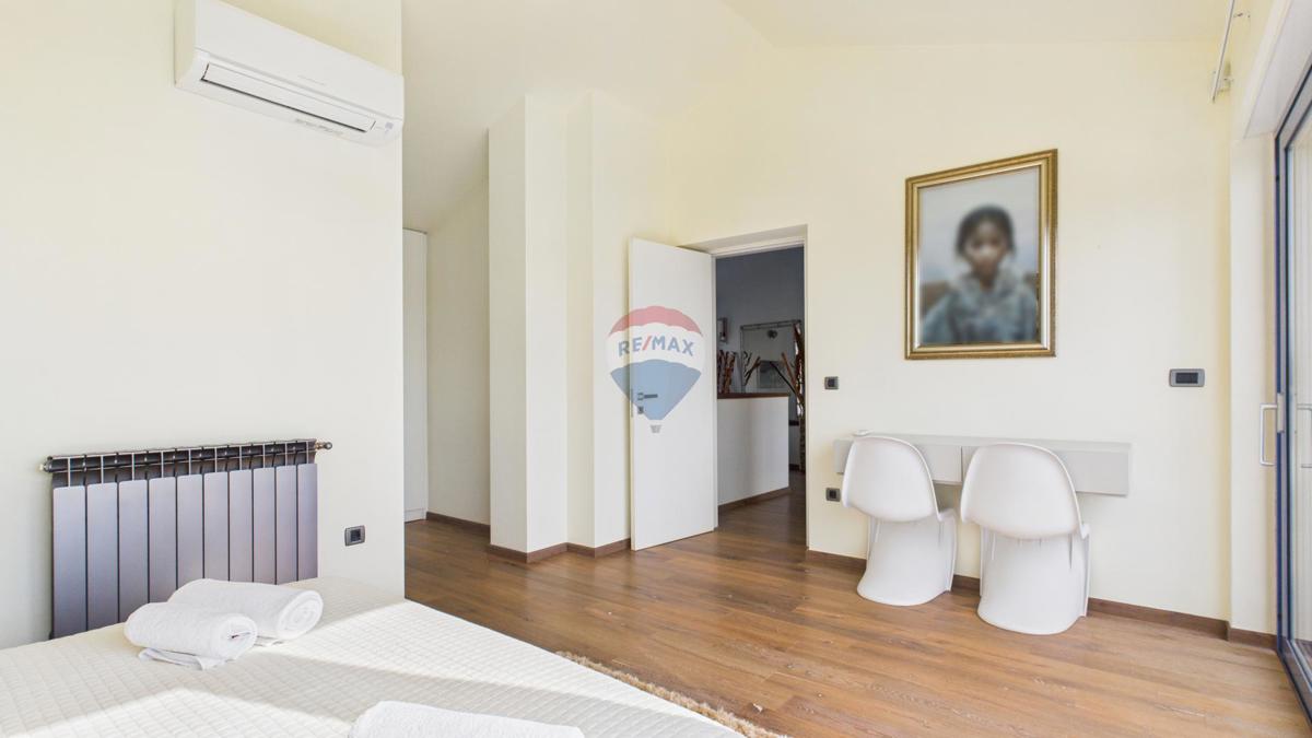 Hiša Sveti Lovreč, 230m2