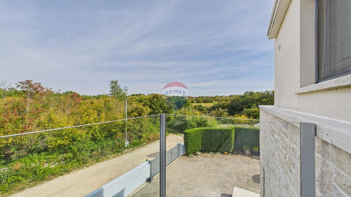 Hiša Sveti Lovreč, 230m2