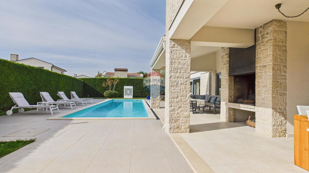 Hiša Sveti Lovreč, 230m2