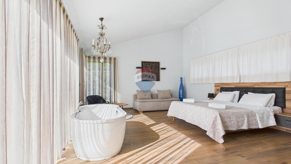 Hiša Sveti Lovreč, 230m2