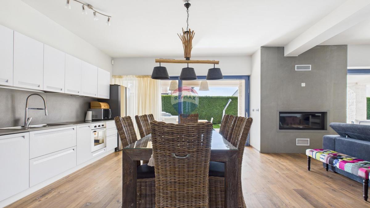 Hiša Sveti Lovreč, 230m2