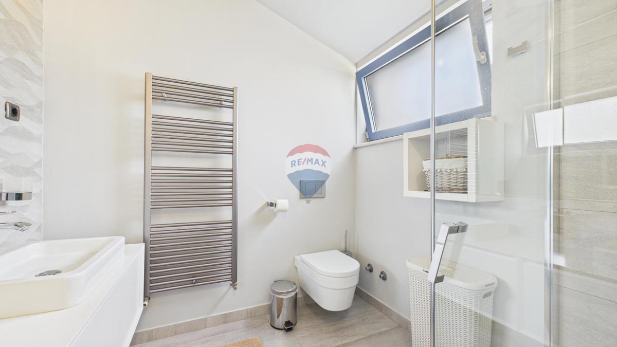 Hiša Sveti Lovreč, 230m2