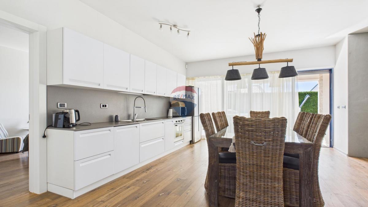 Hiša Sveti Lovreč, 230m2