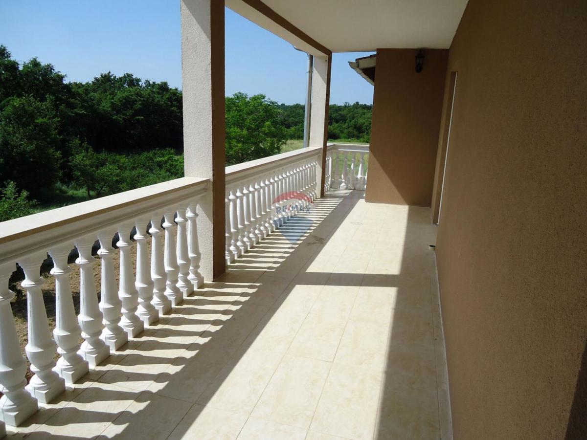 Hiša Prodol, Marčana, 400m2