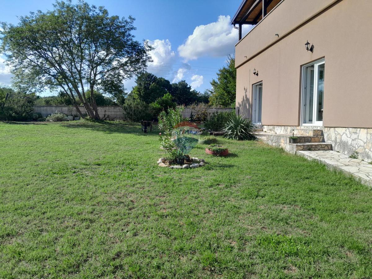 Hiša Prodol, Marčana, 400m2