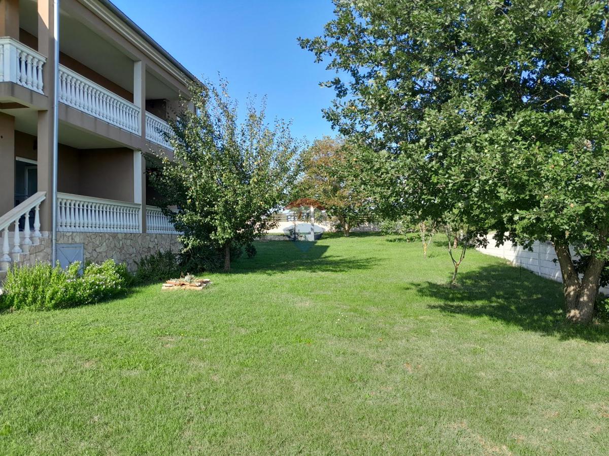 Hiša Prodol, Marčana, 400m2