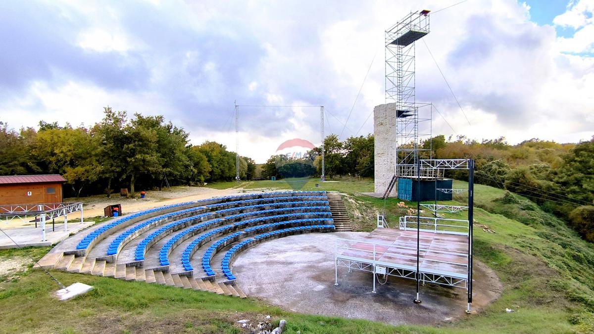 Barban, Istra – Gostinsko-Turistično Posestvo, 2,6 ha