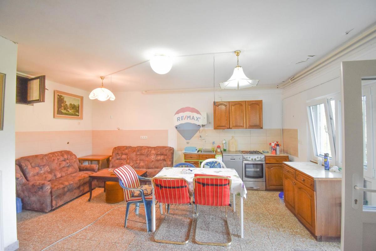 Hiša Cerovački Galovići, Duga Resa, 170m2