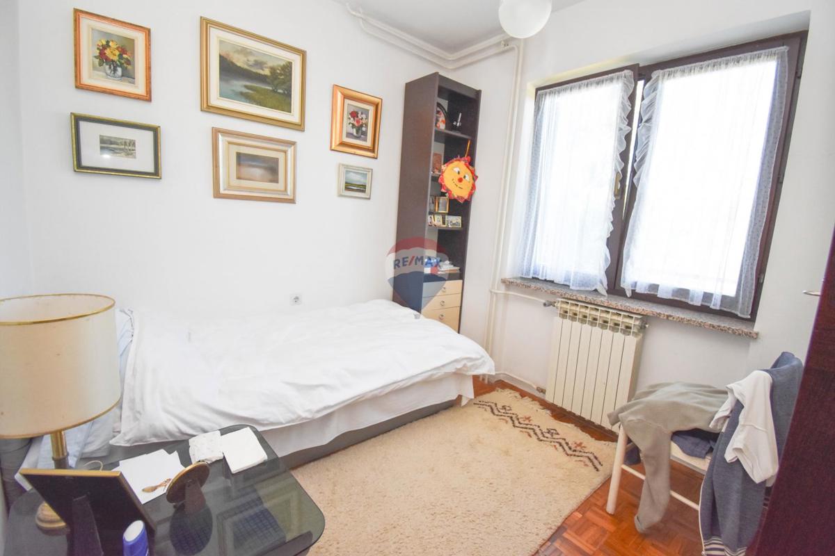 Hiša Cerovački Galovići, Duga Resa, 170m2