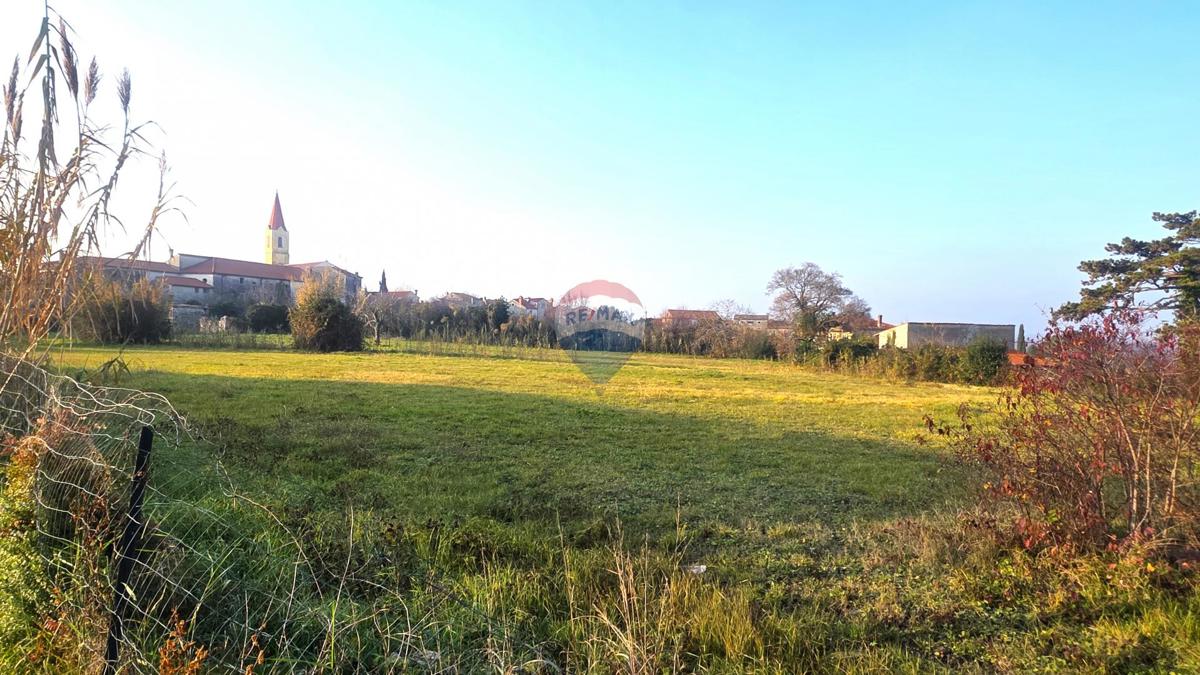 Stavbno zemljišče Brtonigla, 1.048m2