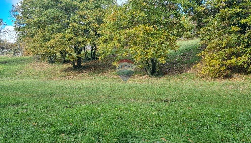 Stavbno zemljišče Svetvinčenat, 2.082m2