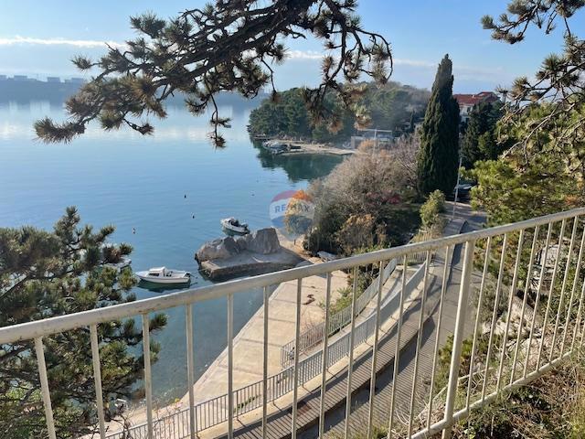 Hiša Omišalj, 306m2