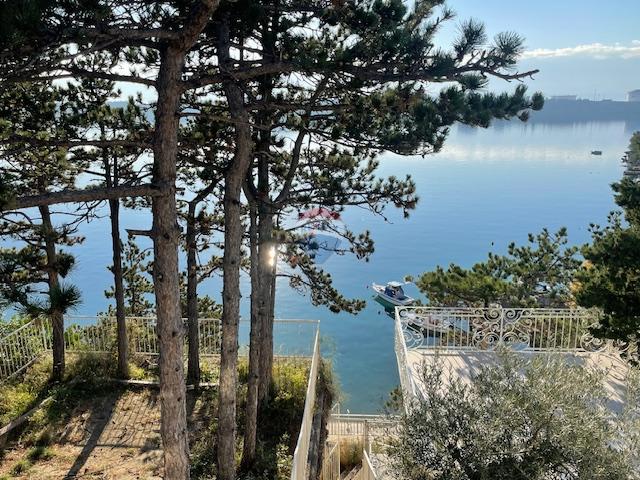 Hiša Omišalj, 306m2