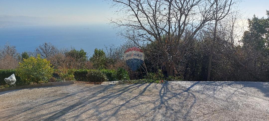 Stavbno zemljišče Bregi, Matulji, 1.457m2