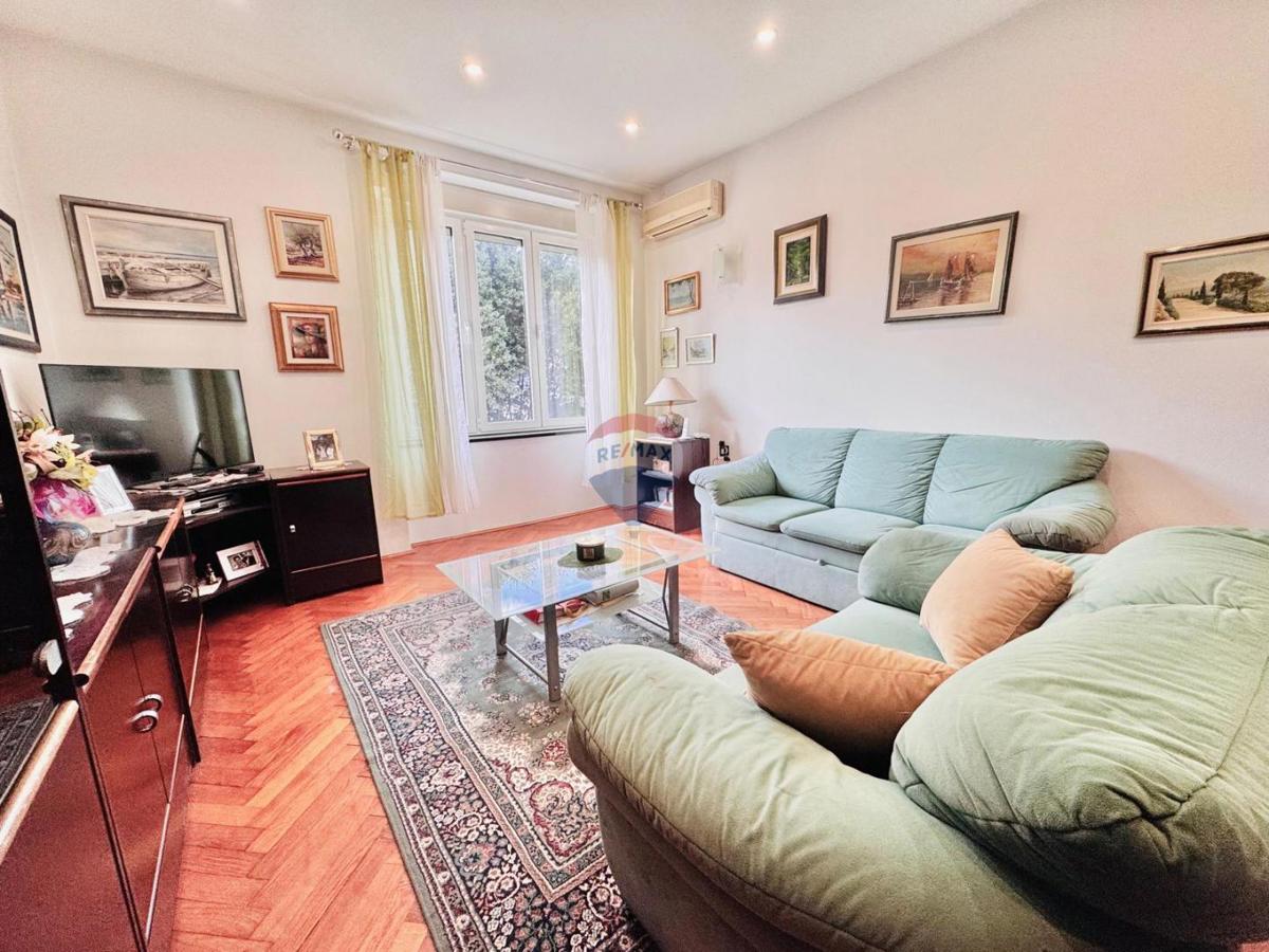 Hiša Pećine, Rijeka, 465m2