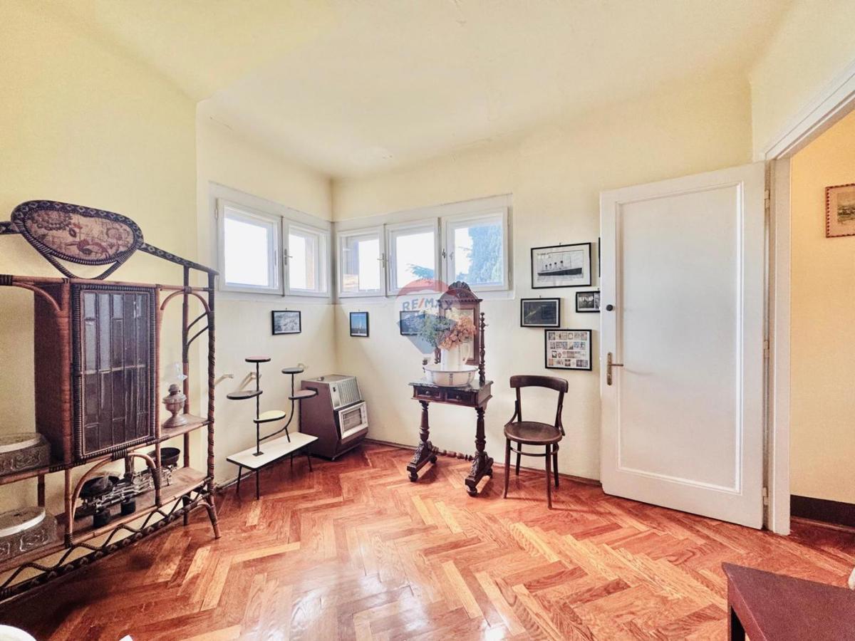 Hiša Pećine, Rijeka, 465m2