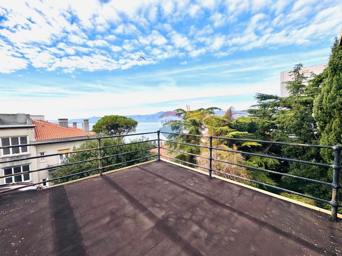 Hiša Pećine, Rijeka, 465m2