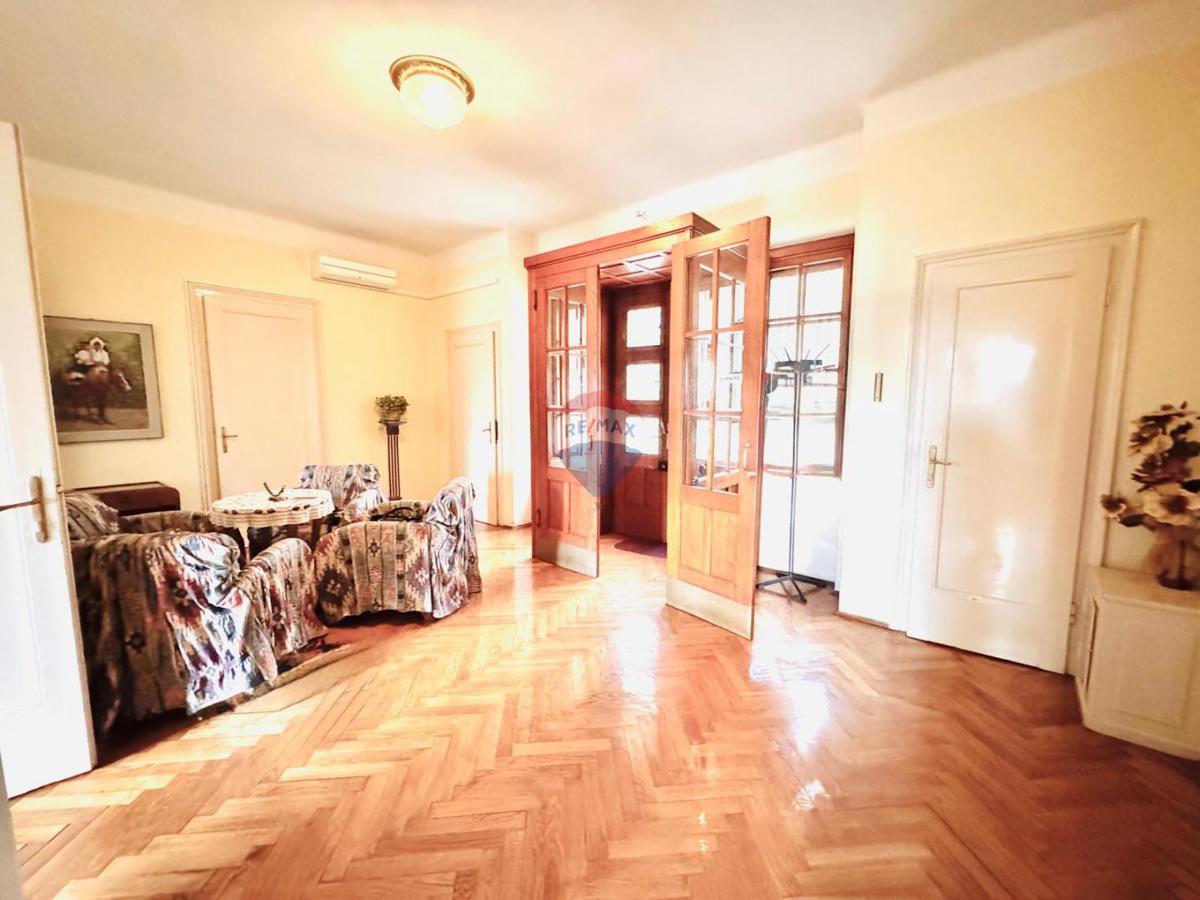 Hiša Pećine, Rijeka, 465m2