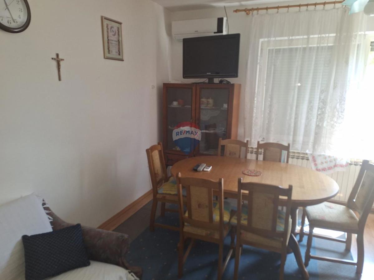 Hiša Bijeljevina Orahovička, Orahovica, 198m2