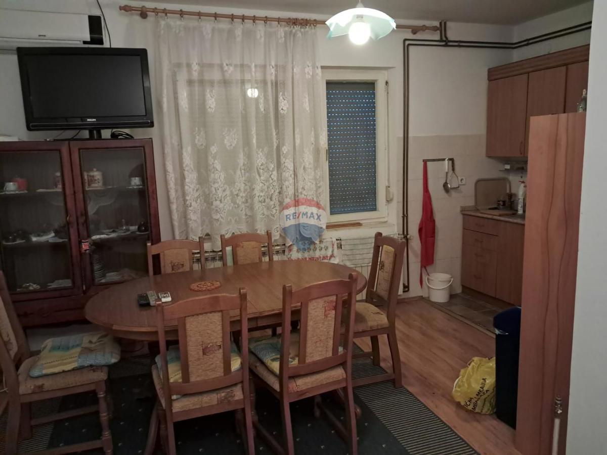 Hiša Bijeljevina Orahovička, Orahovica, 198m2