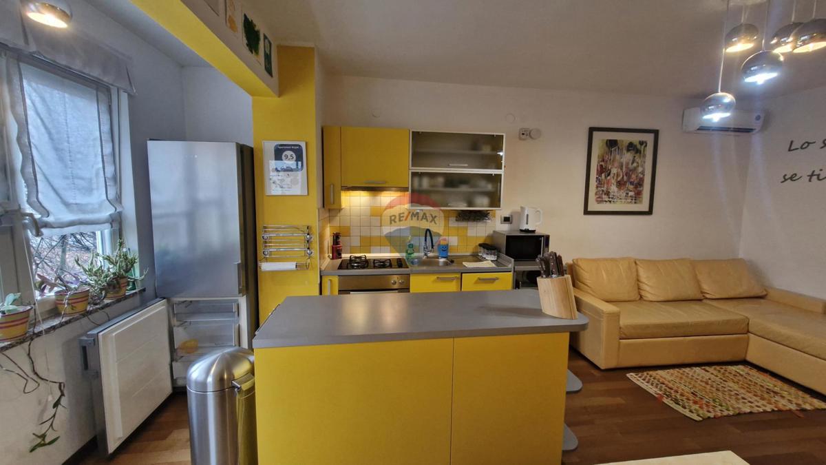 Stanovanje/Apartma Centar, Pula, 62m2