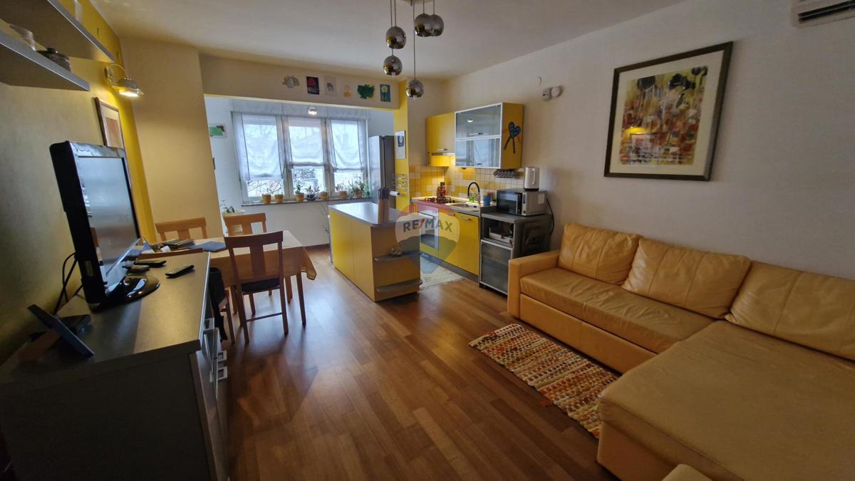 Stanovanje/Apartma Centar, Pula, 62m2