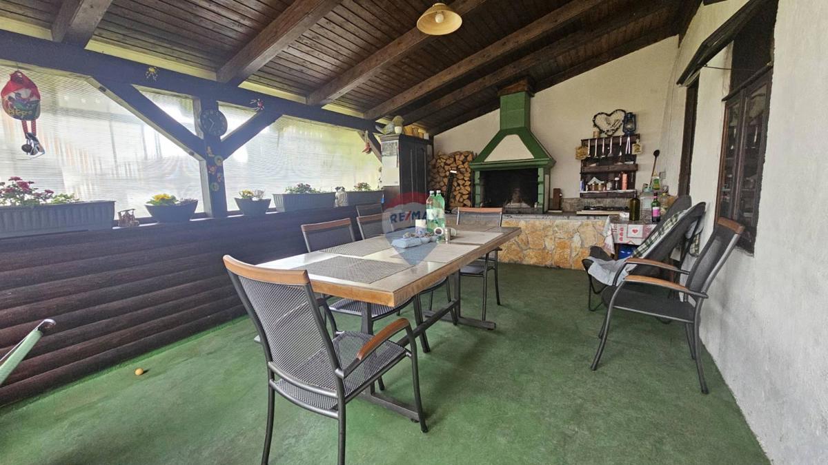 Stanovanje/Apartma Delnice, 168m2