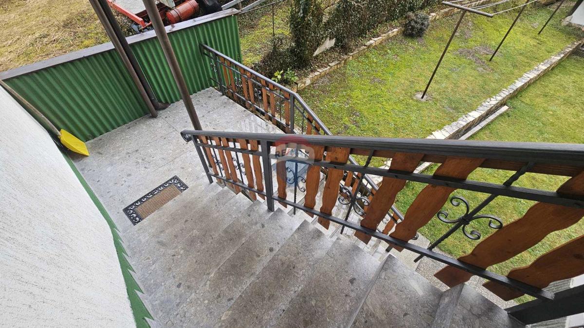 Stanovanje/Apartma Delnice, 168m2