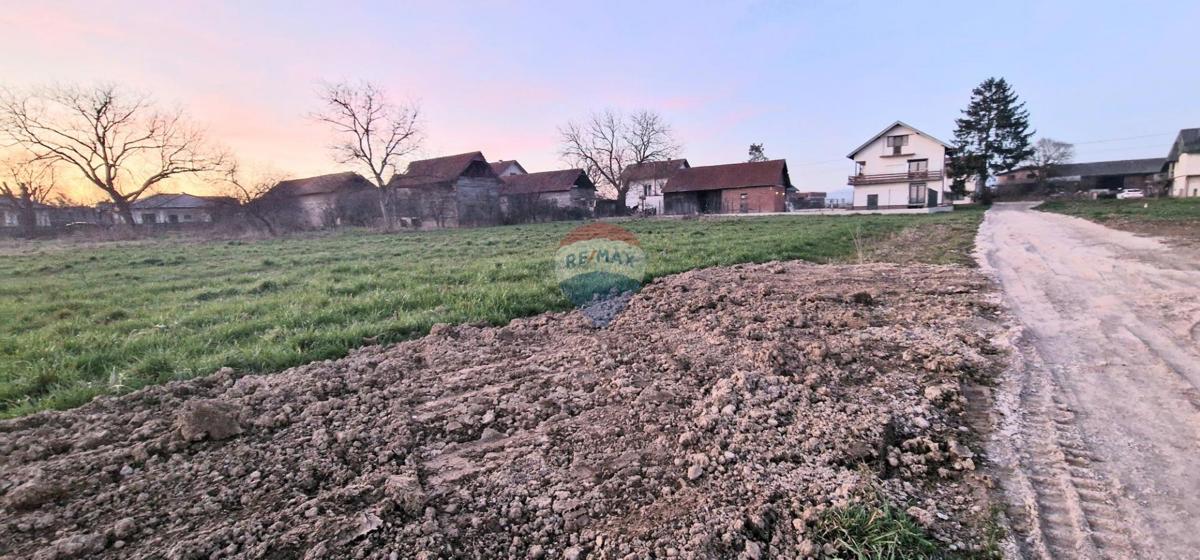 Stavbno zemljišče Odranski Obrež, Brezovica, 782m2