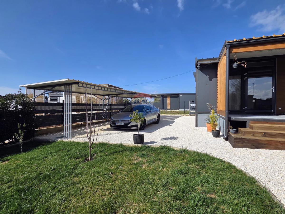 Stavbno zemljišče Rovinj, 645m2