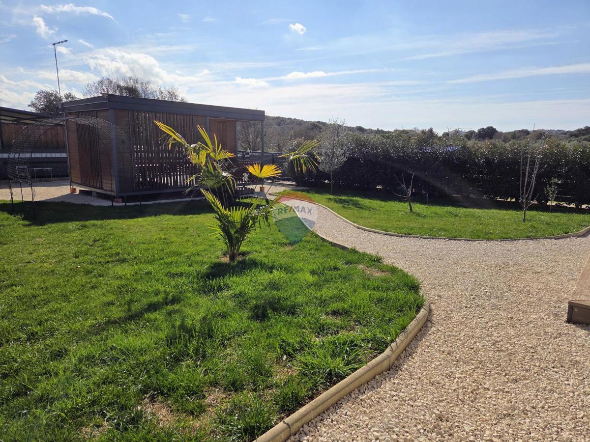 Stavbno zemljišče Rovinj, 645m2