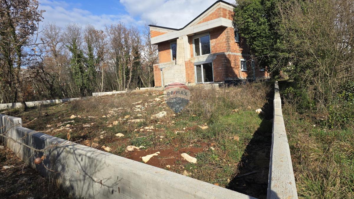 Lovrečica – Dvojček kot investicija ob morju