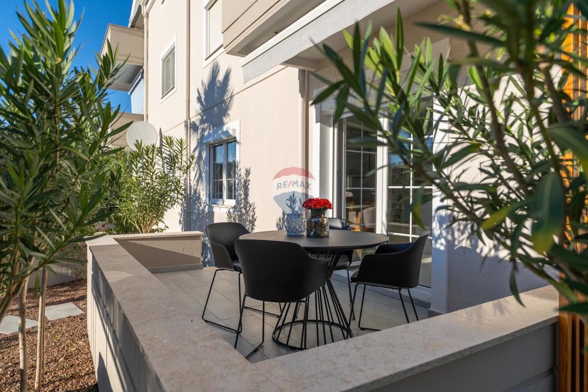 Stanovanje/Apartma Funtana, 65,87m2