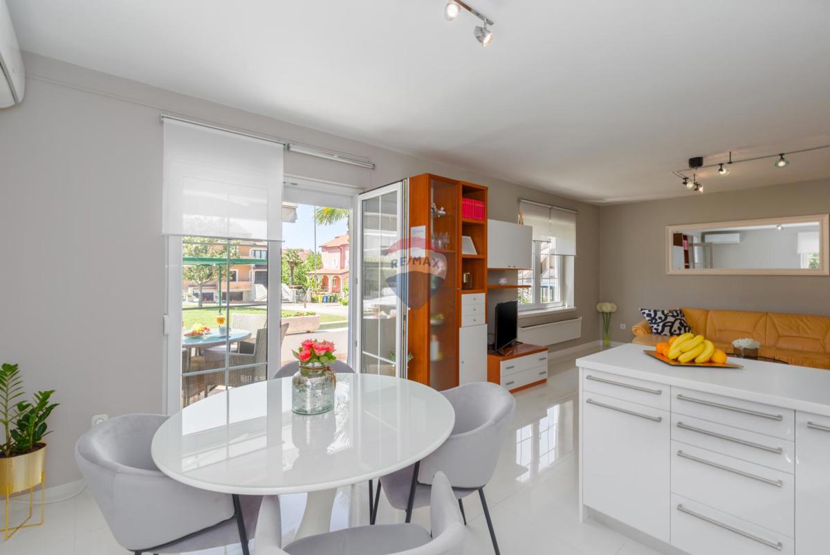 Stanovanje/Apartma Funtana, 65,87m2