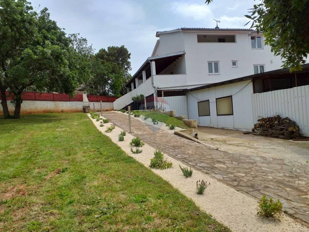 Hiša Pomer, Medulin, 1.350m2