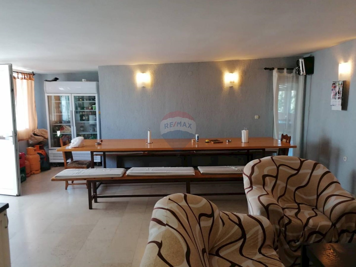 Hiša Pomer, Medulin, 1.350m2