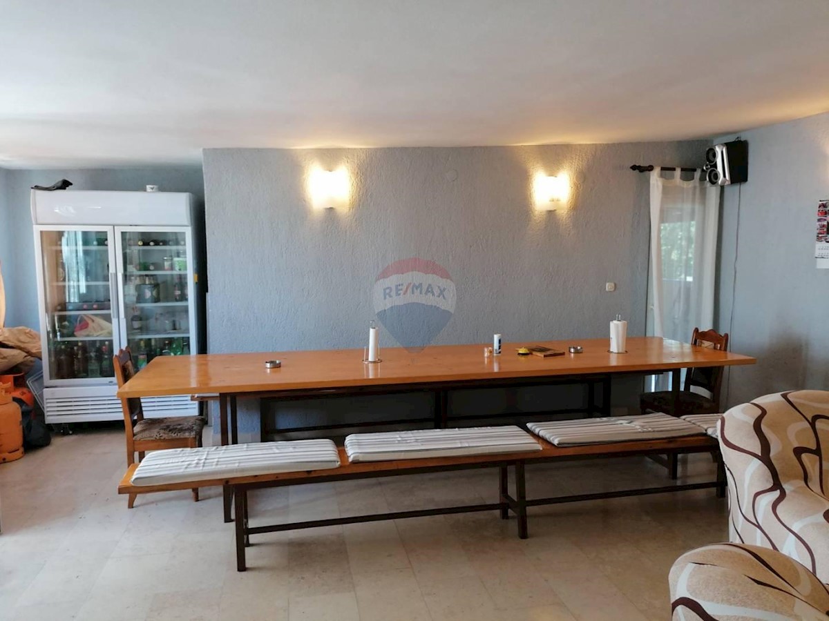 Hiša Pomer, Medulin, 1.350m2