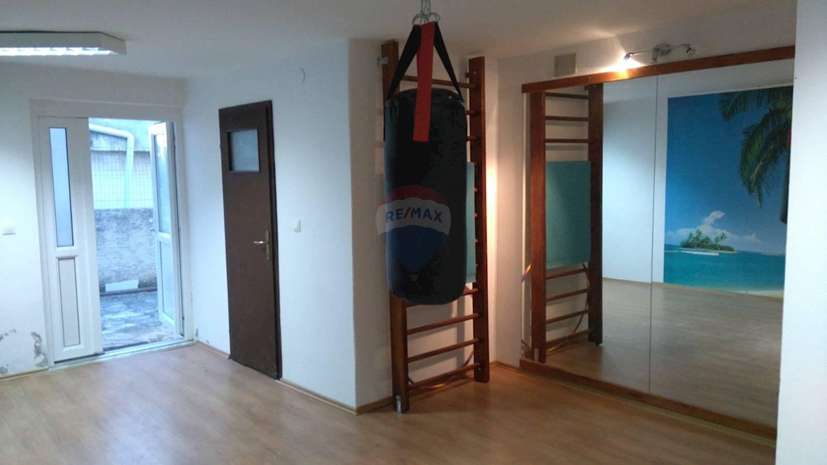 Hiša Pomer, Medulin, 1.350m2