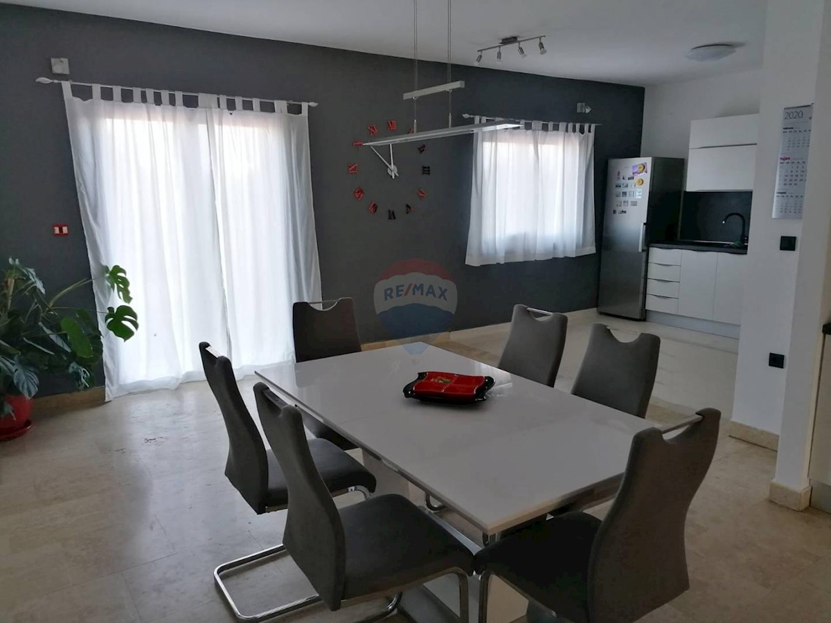 Hiša Pomer, Medulin, 1.350m2