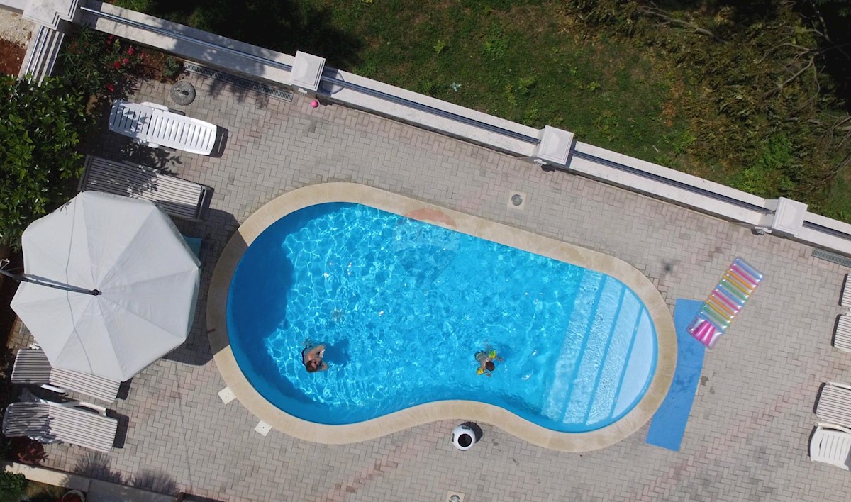 Hiša Funtana, 700m2