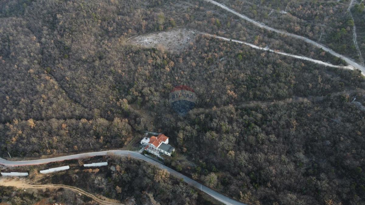 Trget, Raša, 14.730m2