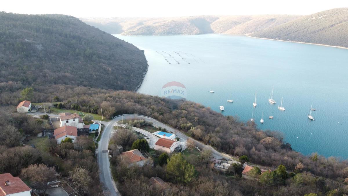 Trget, Raša, 14.730m2