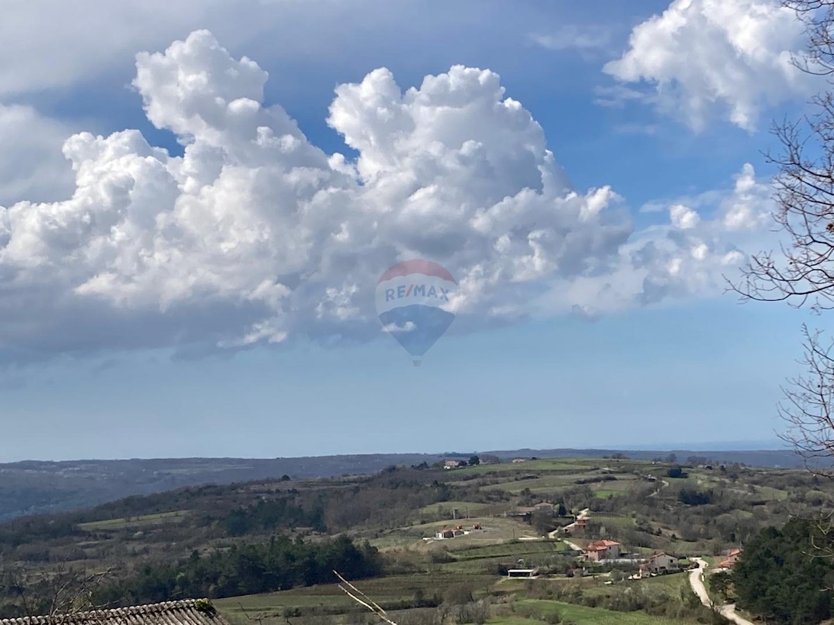 Bijele Zemlje, Grožnjan, 1.533m2