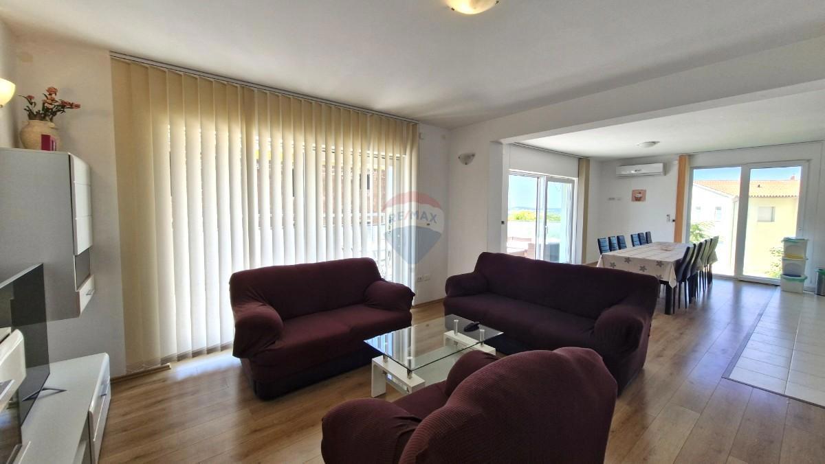 Istra, Medulin – Hiša s strešno teraso in pogledom na morje, 280 m²