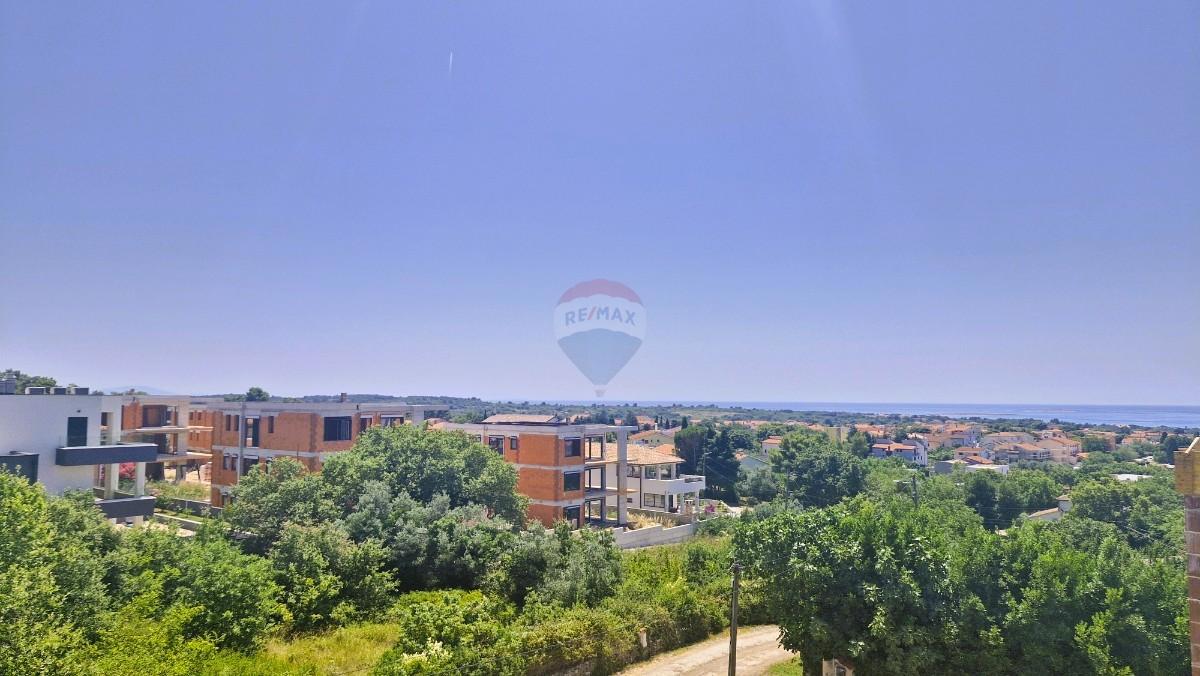 Istra, Medulin – Hiša s strešno teraso in pogledom na morje, 280 m²