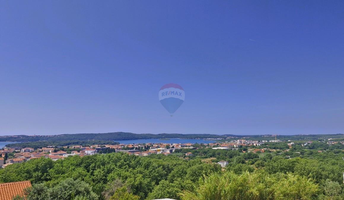 Istra, Medulin – Hiša s strešno teraso in pogledom na morje, 280 m²
