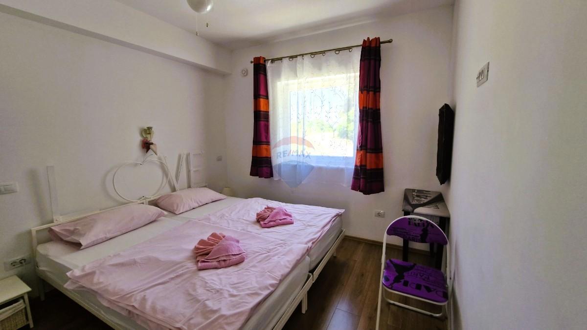 Istra, Medulin – Hiša s strešno teraso in pogledom na morje, 280 m²