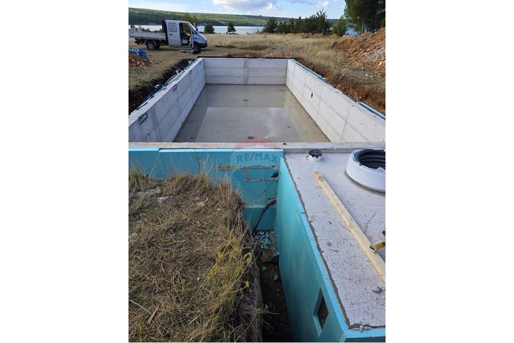 Hiša Gornji Karin, Obrovac, 408m2